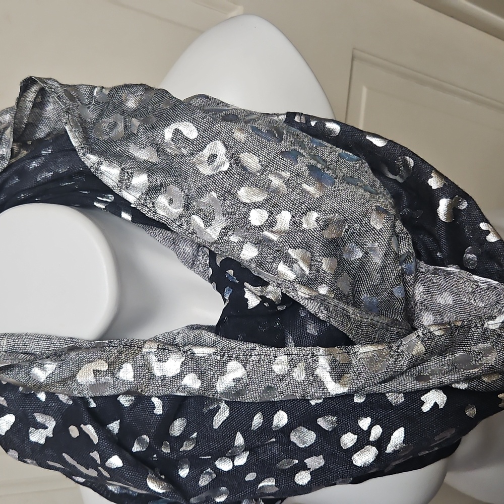 Wilsons Leather Black and Silver Animal Print Scarf